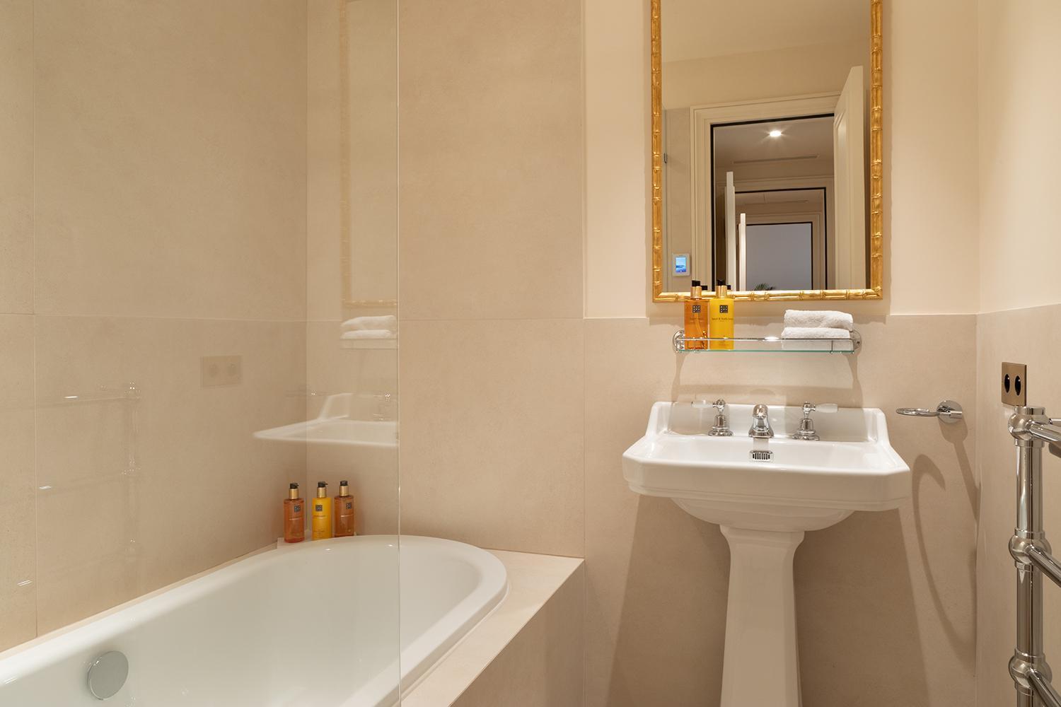 Pick A Flat'S Apartements With Services In Louvre - Rue Des Halles Paryż Zewnętrze zdjęcie